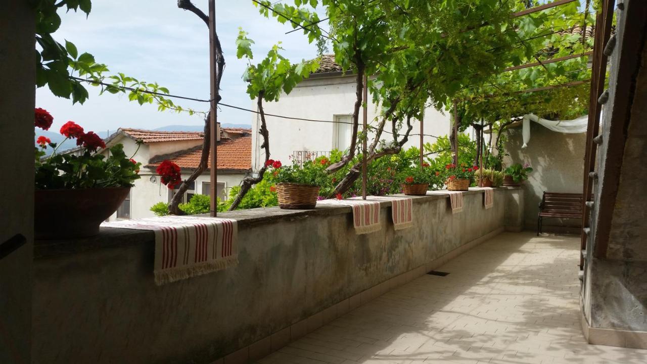 Palazzo De Fabritiis Bed & Breakfast Rosciano  Exterior photo